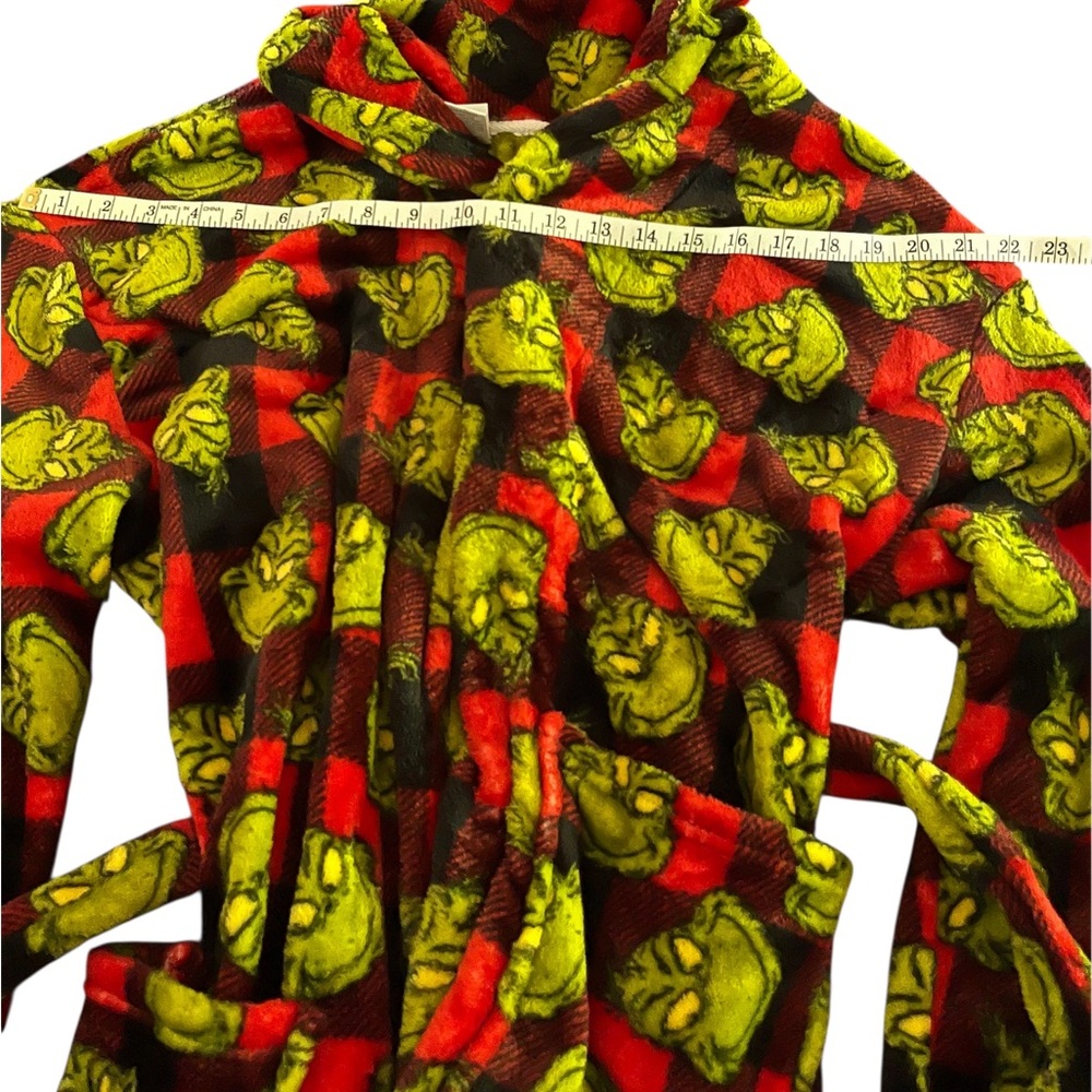 Red and black plaid with Green Grinch Robe size S/CH - Picture 3 of 8
